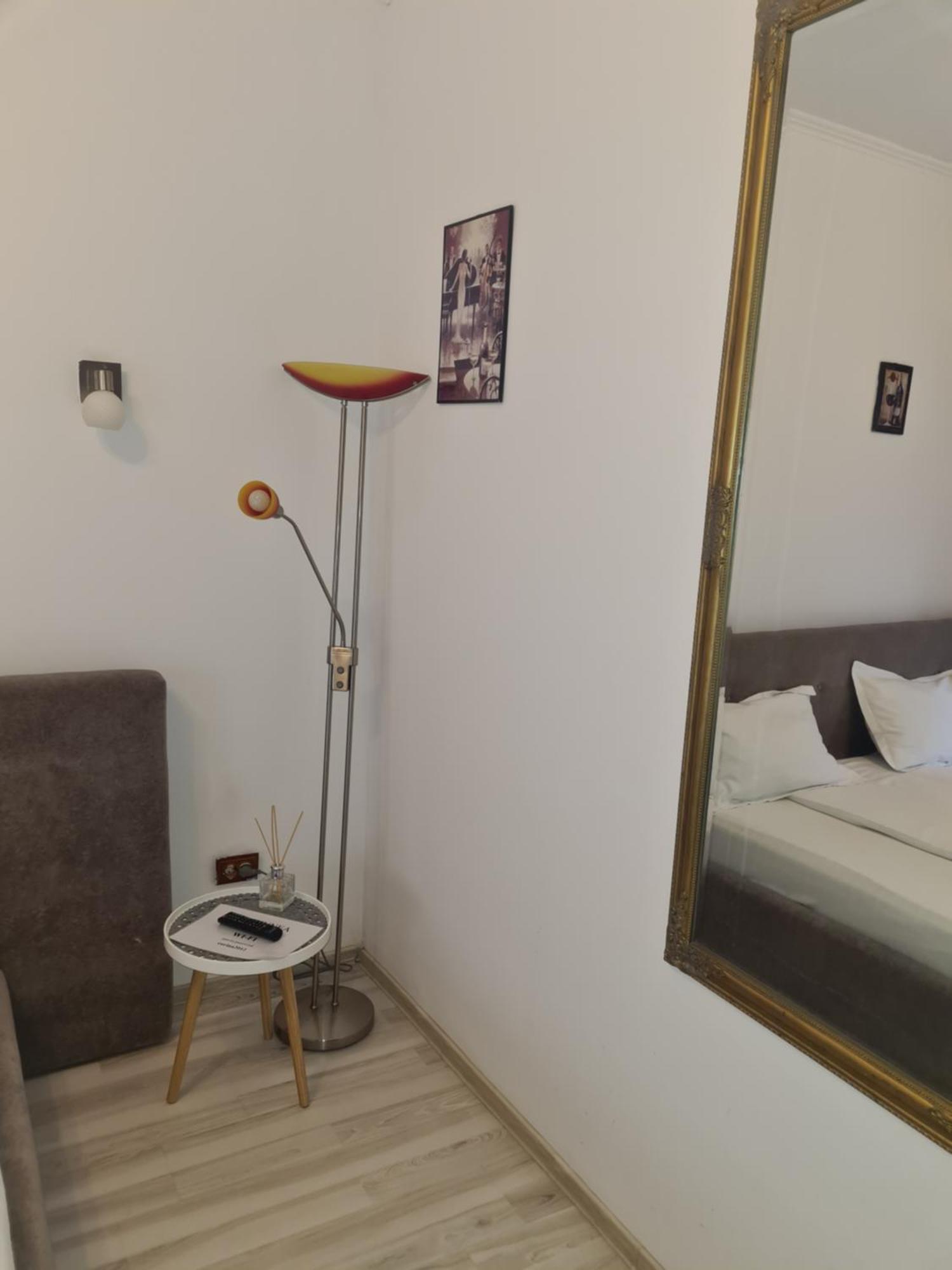 Pensiunea Corina Boutique Craiova Ngoại thất bức ảnh